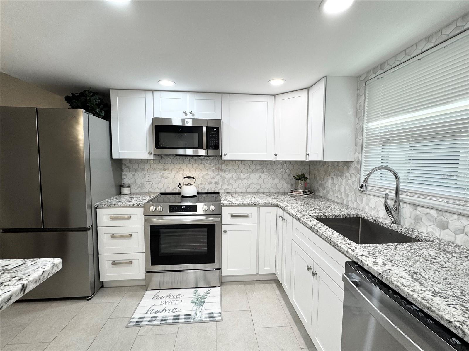 1100 E BAY DR #3 — photo 6