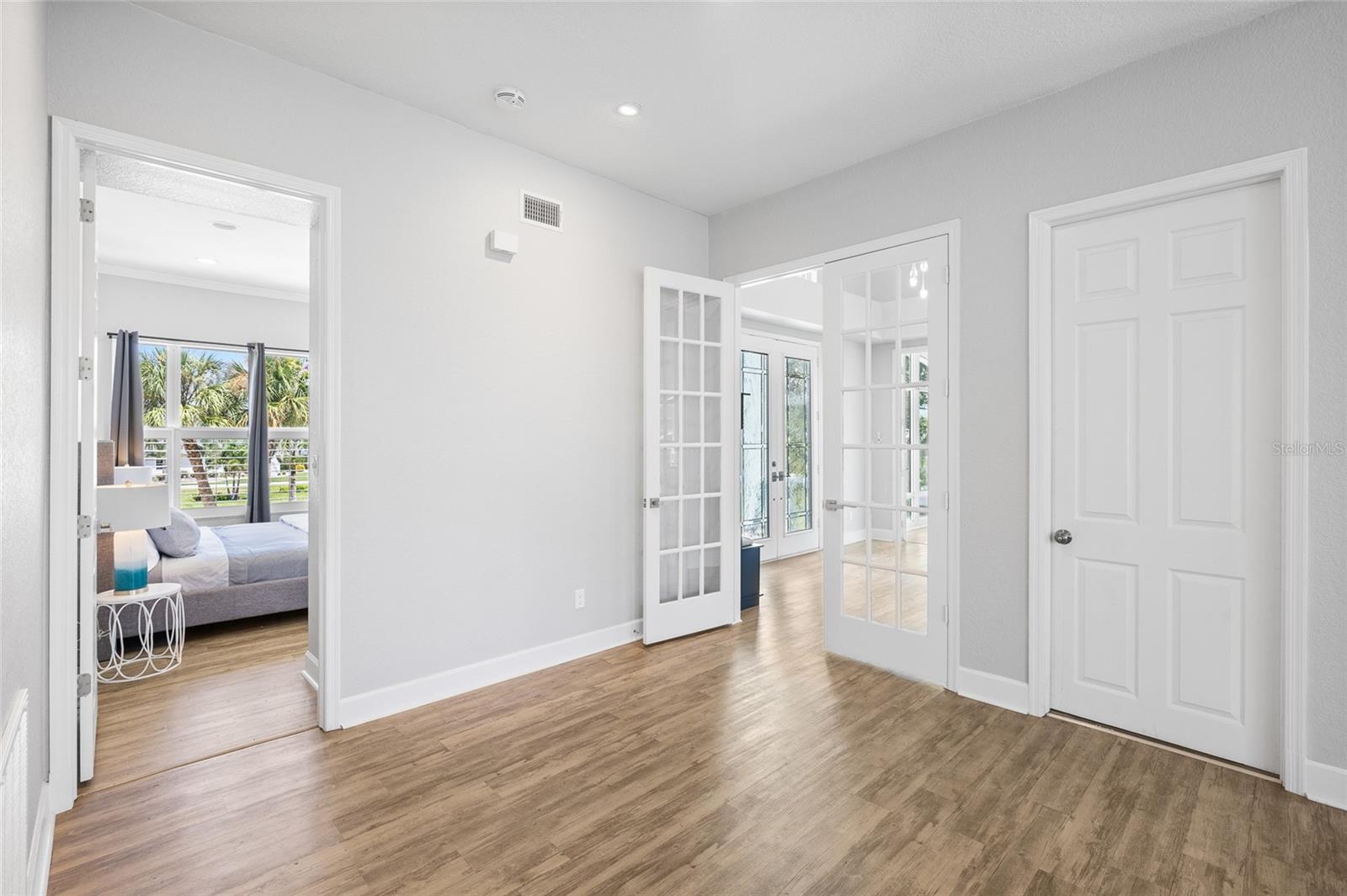 2106 PELICAN CT — photo 8