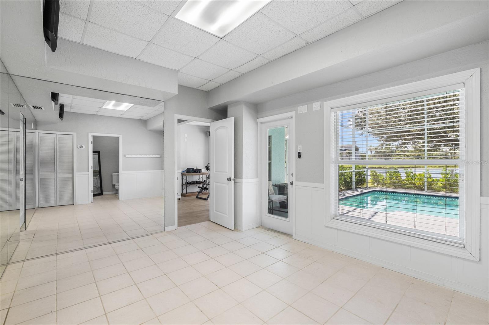 2106 PELICAN CT — photo 43