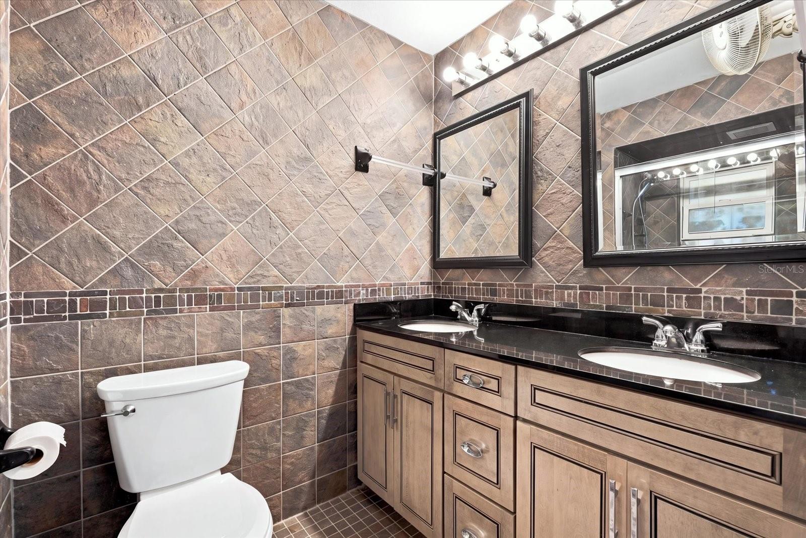 2334 TROPICAL SHORES DR SE — photo 25