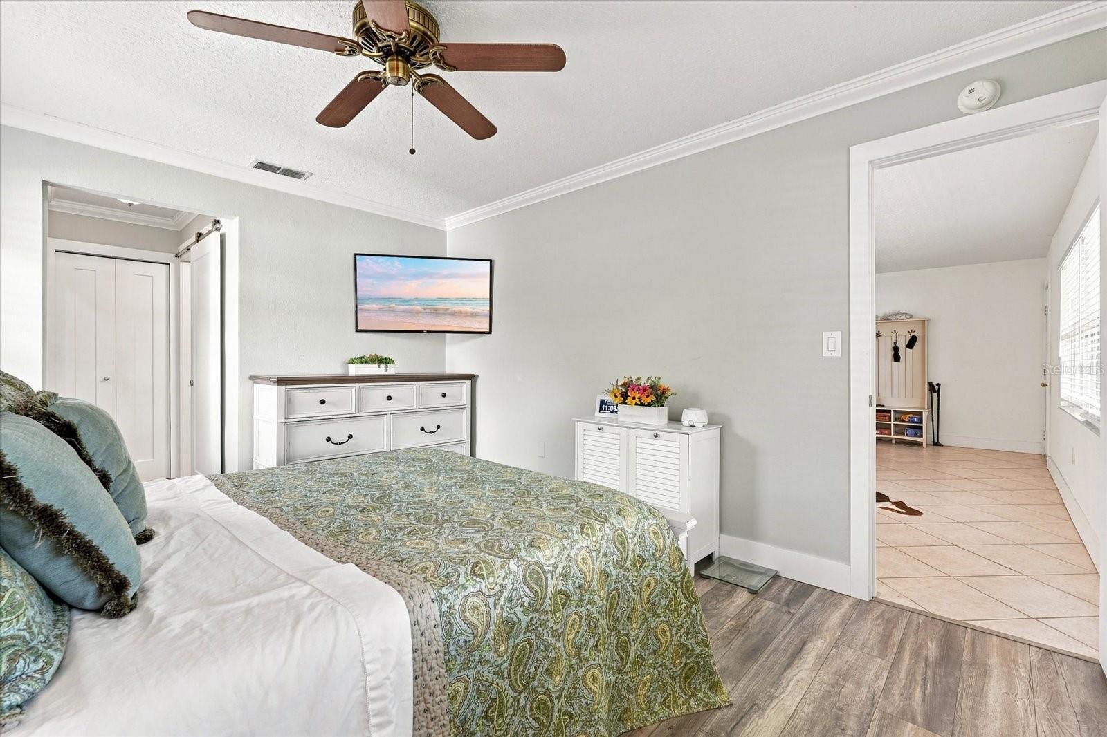 2334 TROPICAL SHORES DR SE — photo 24