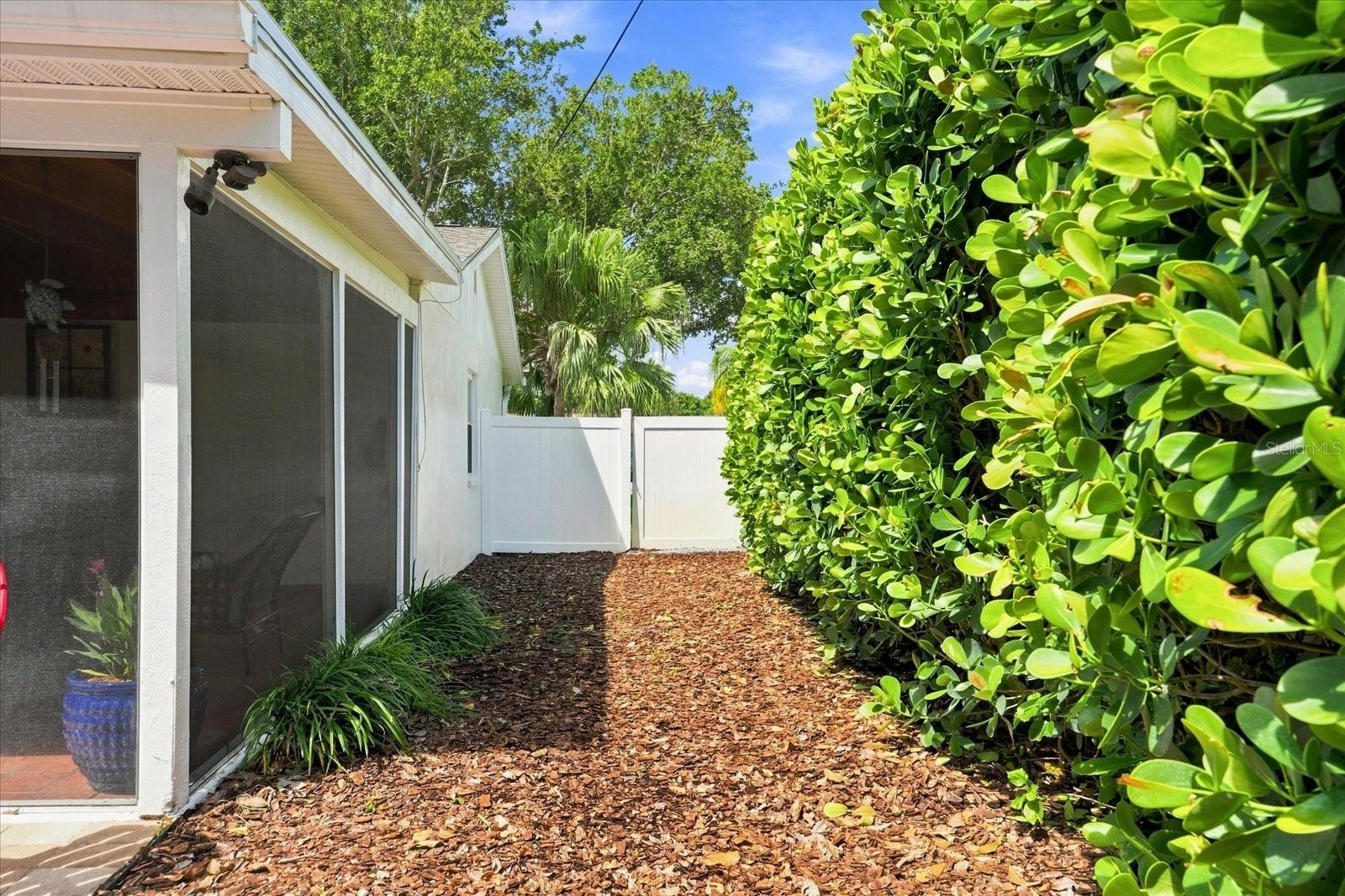 2334 TROPICAL SHORES DR SE — photo 42