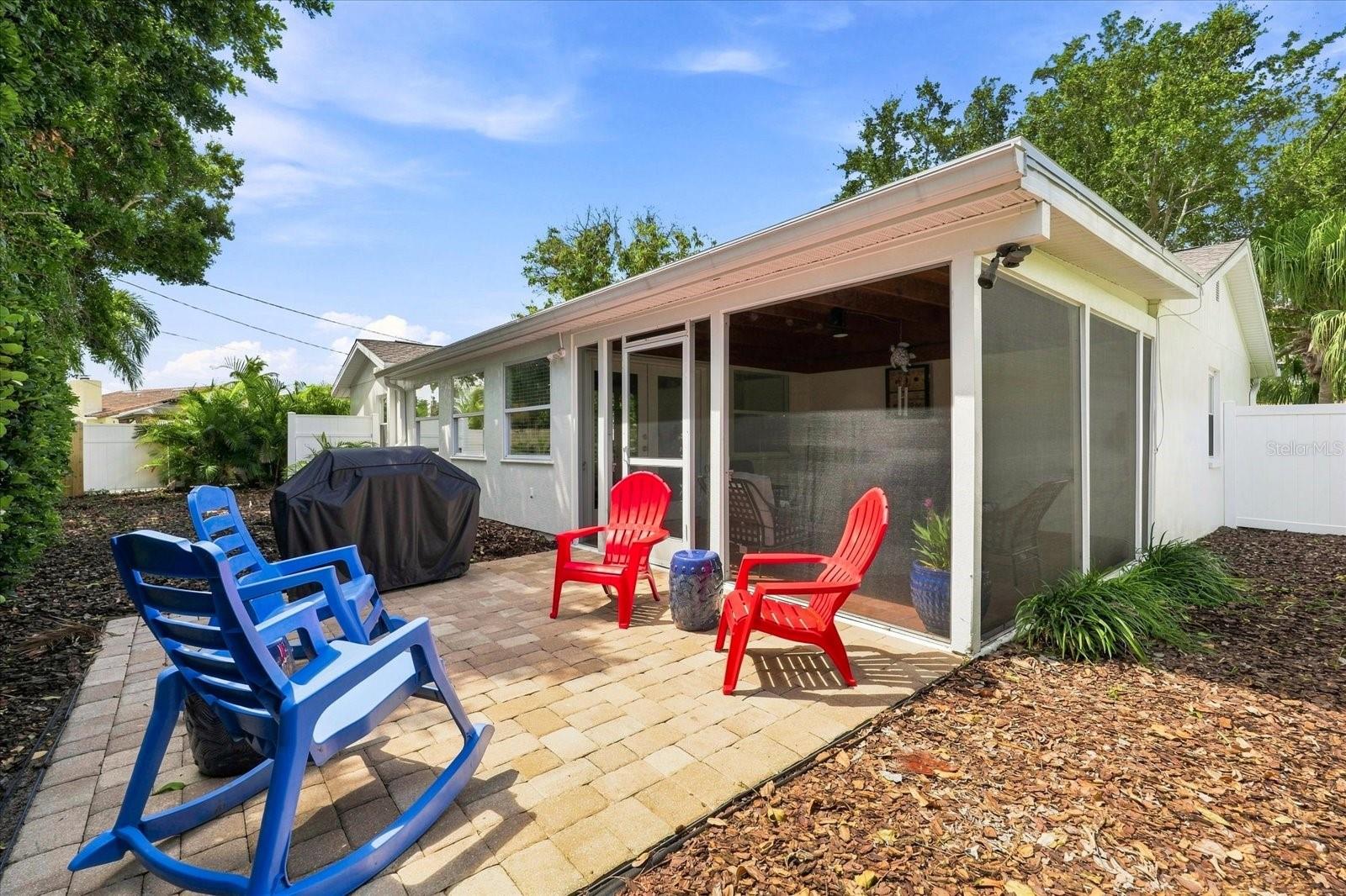 2334 TROPICAL SHORES DR SE — photo 37