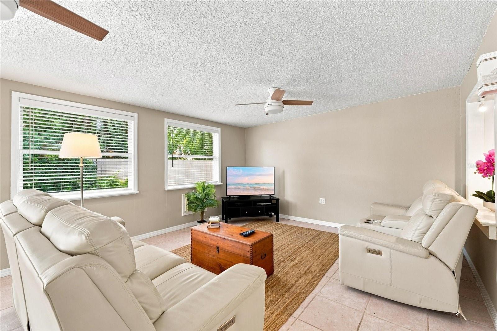 2334 TROPICAL SHORES DR SE — photo 20