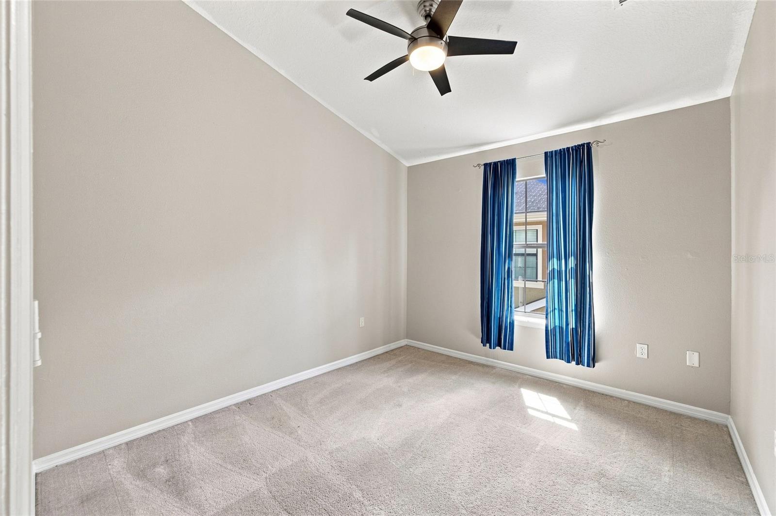 5519 KINGLETHILL DR — photo 17