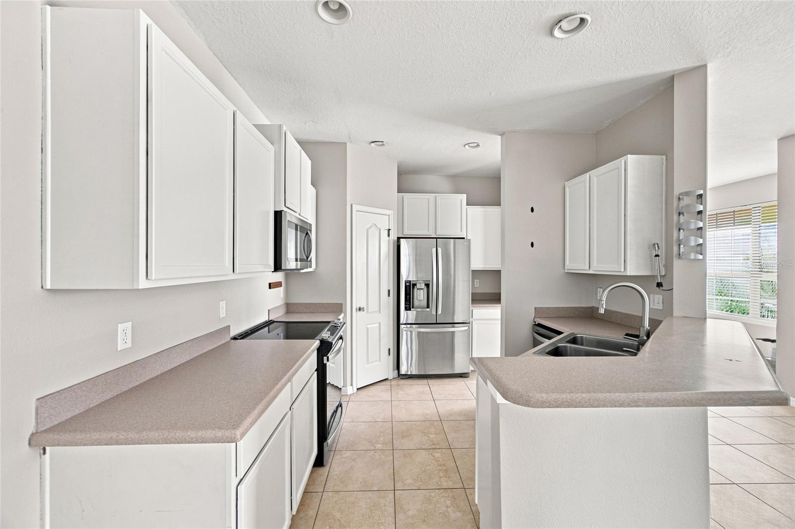 5519 KINGLETHILL DR — photo 5