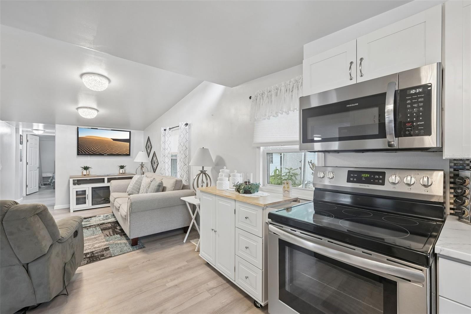 1100 UNIVERSITY PKWY ##54 — photo 8