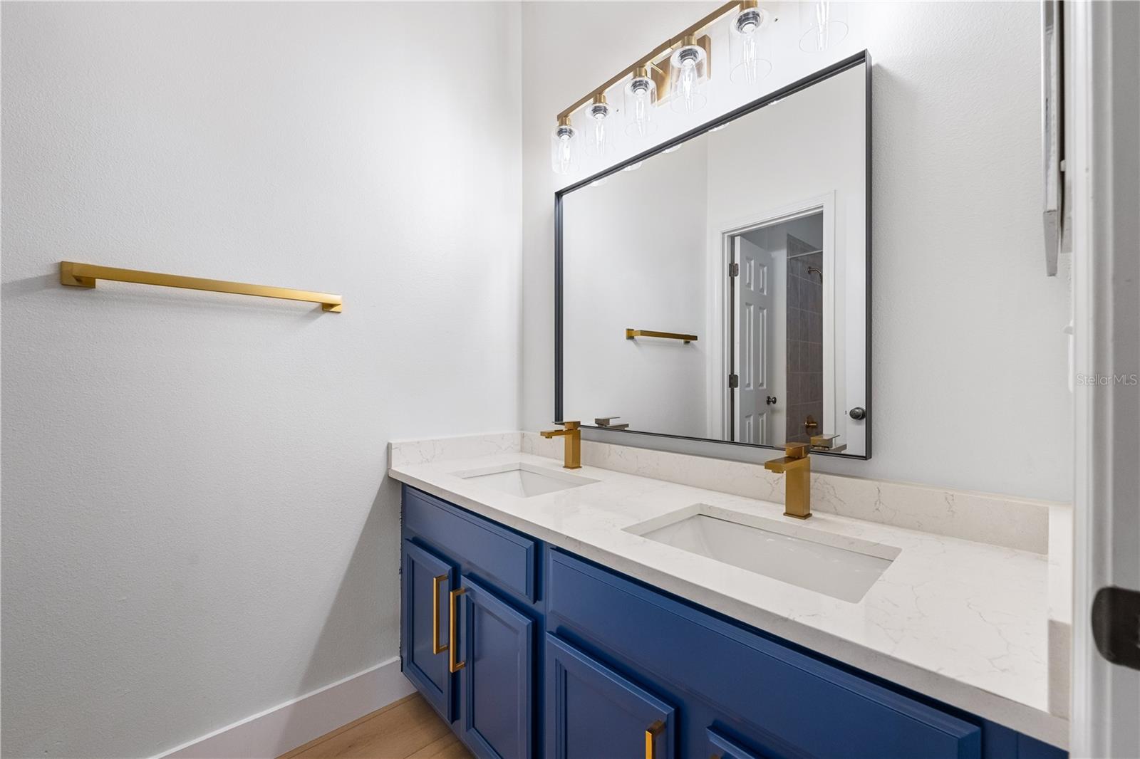 3768 PARKRIDGE CIR #23-104 — photo 32