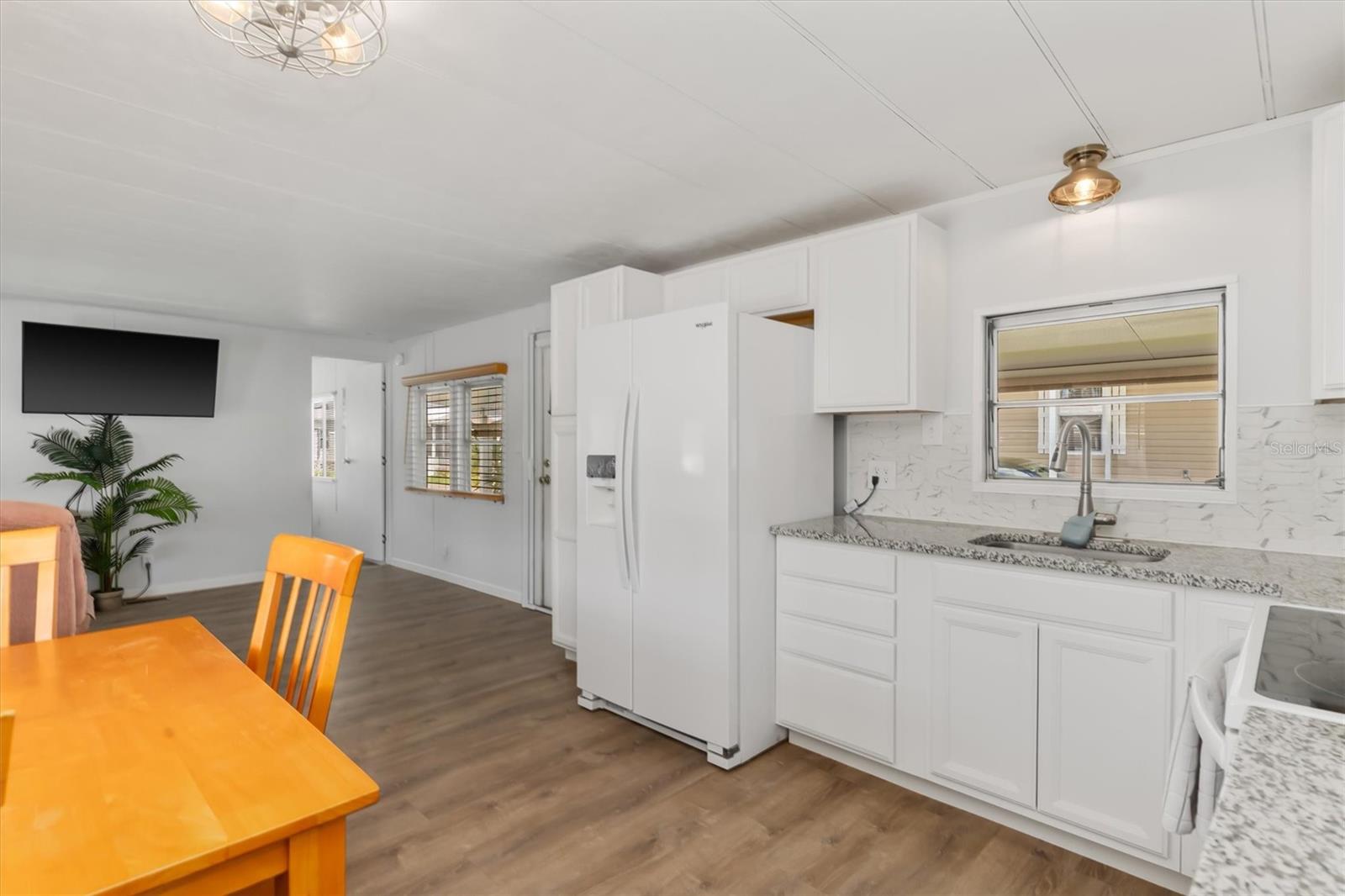 6704 HOEMI CT — photo 13