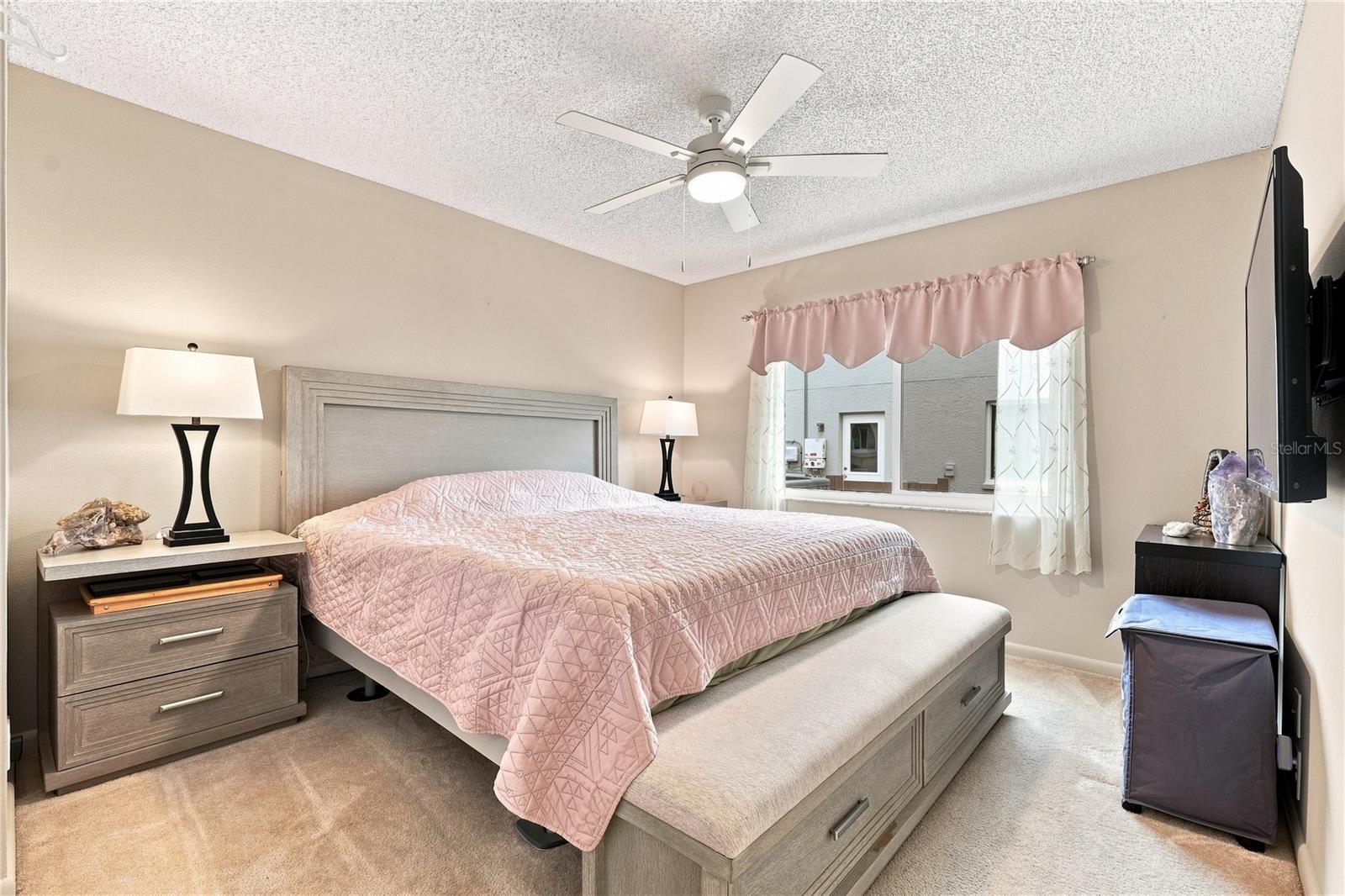 679 LITCHFIELD LN — photo 29