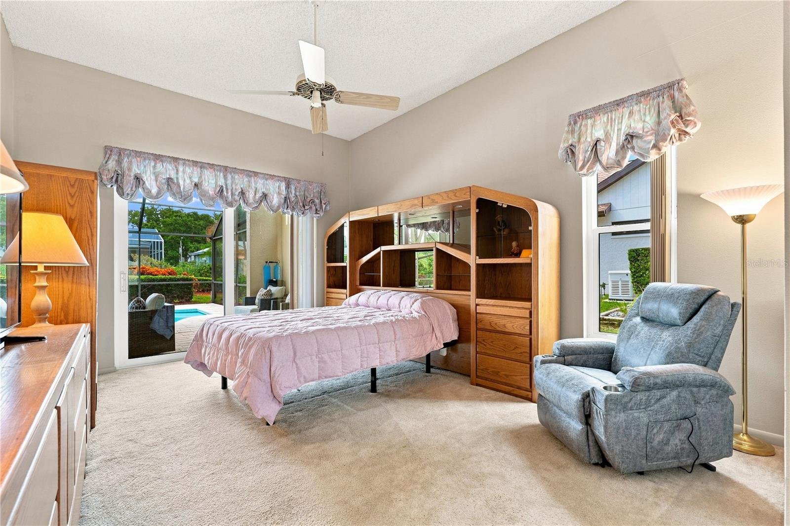 679 LITCHFIELD LN — photo 24