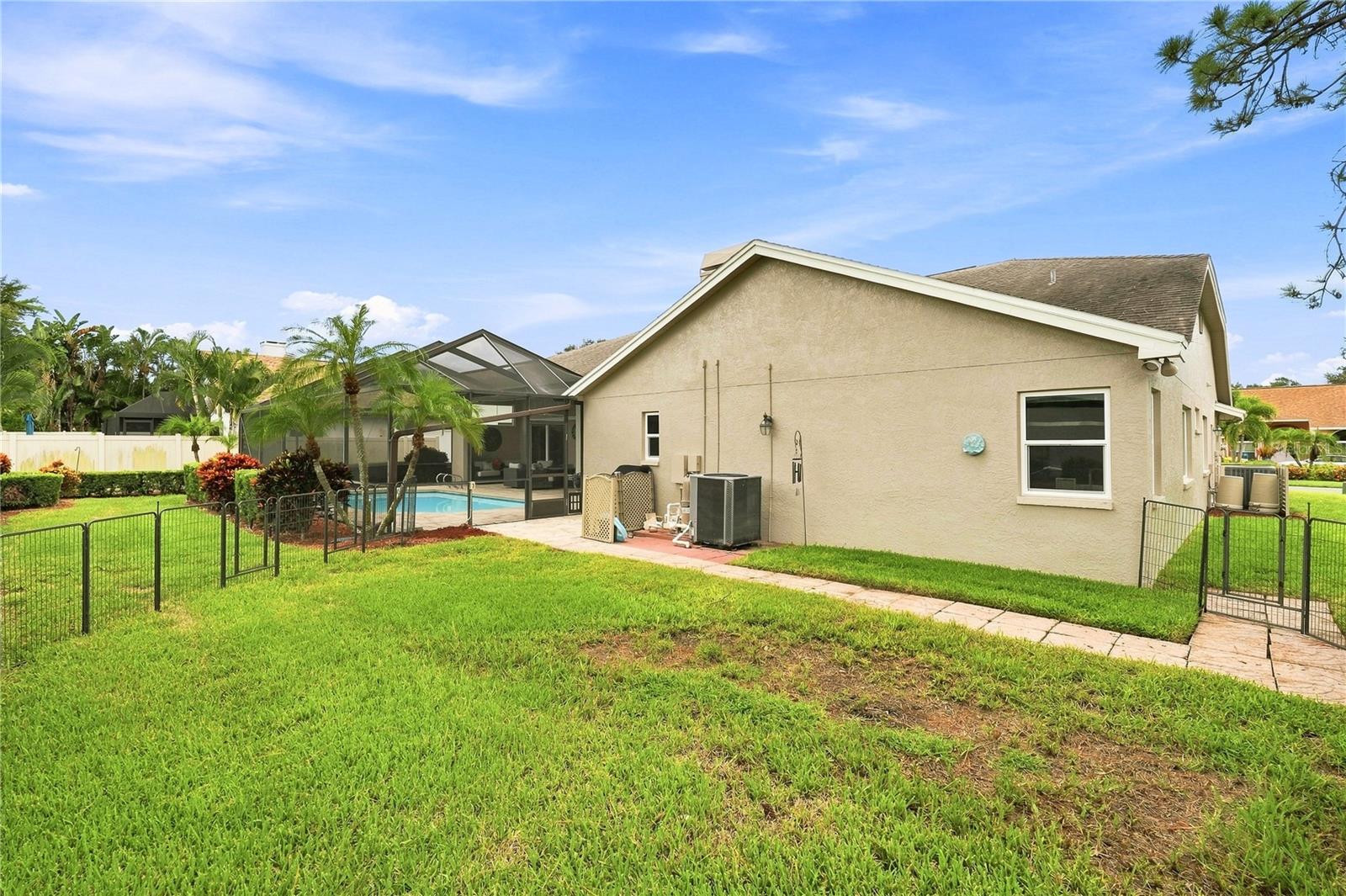 679 LITCHFIELD LN — photo 42