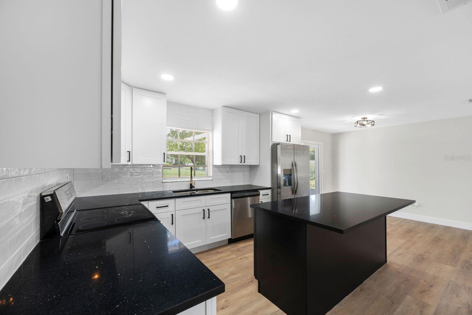 11836 ORANGE ST — photo 11