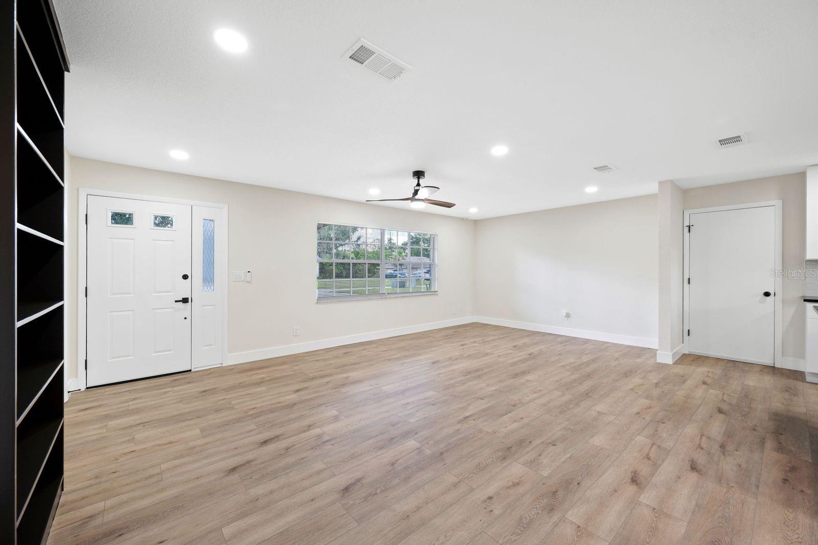 11836 ORANGE ST — photo 7