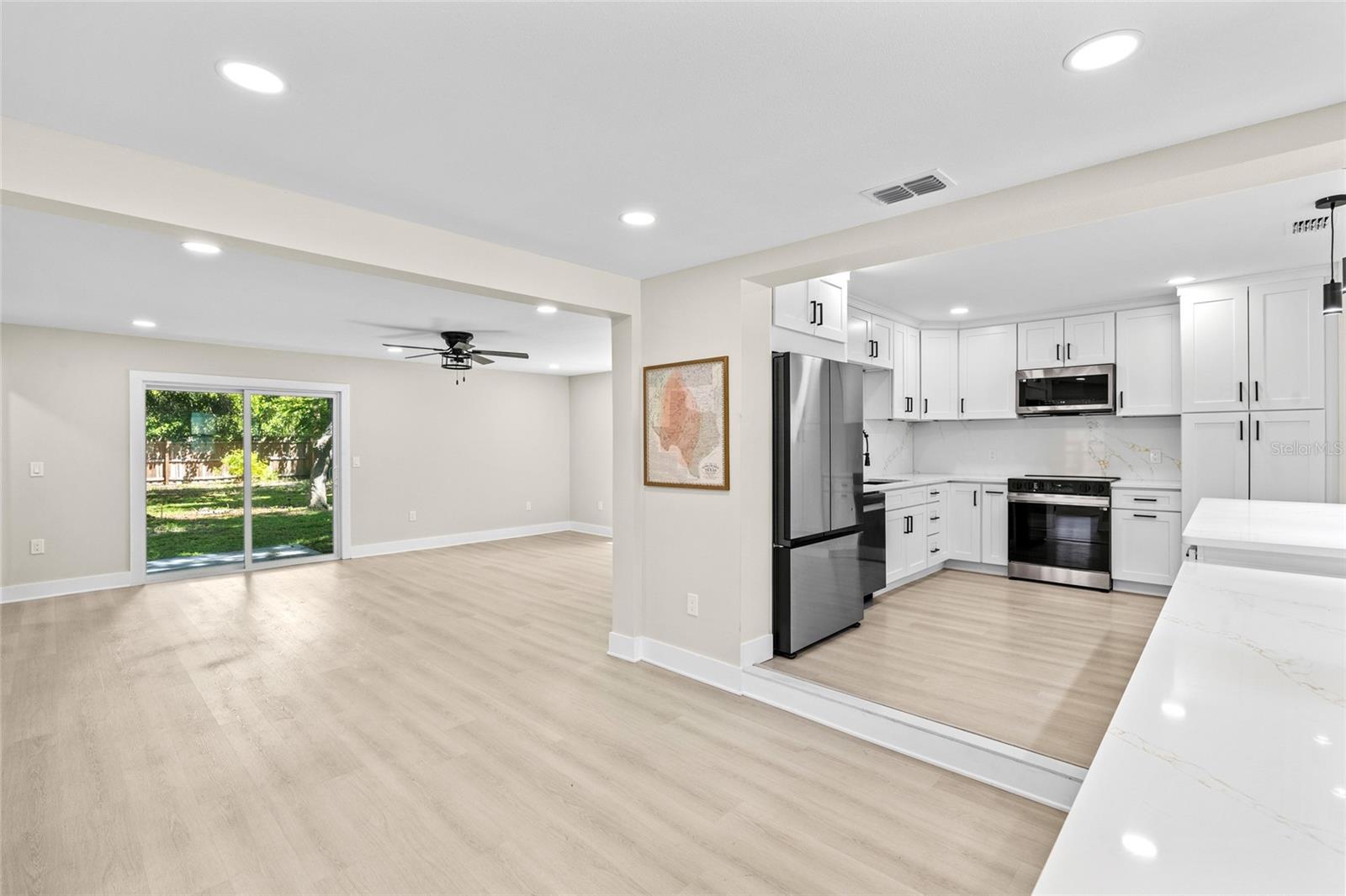 1104 S LOIS AVE — photo 14