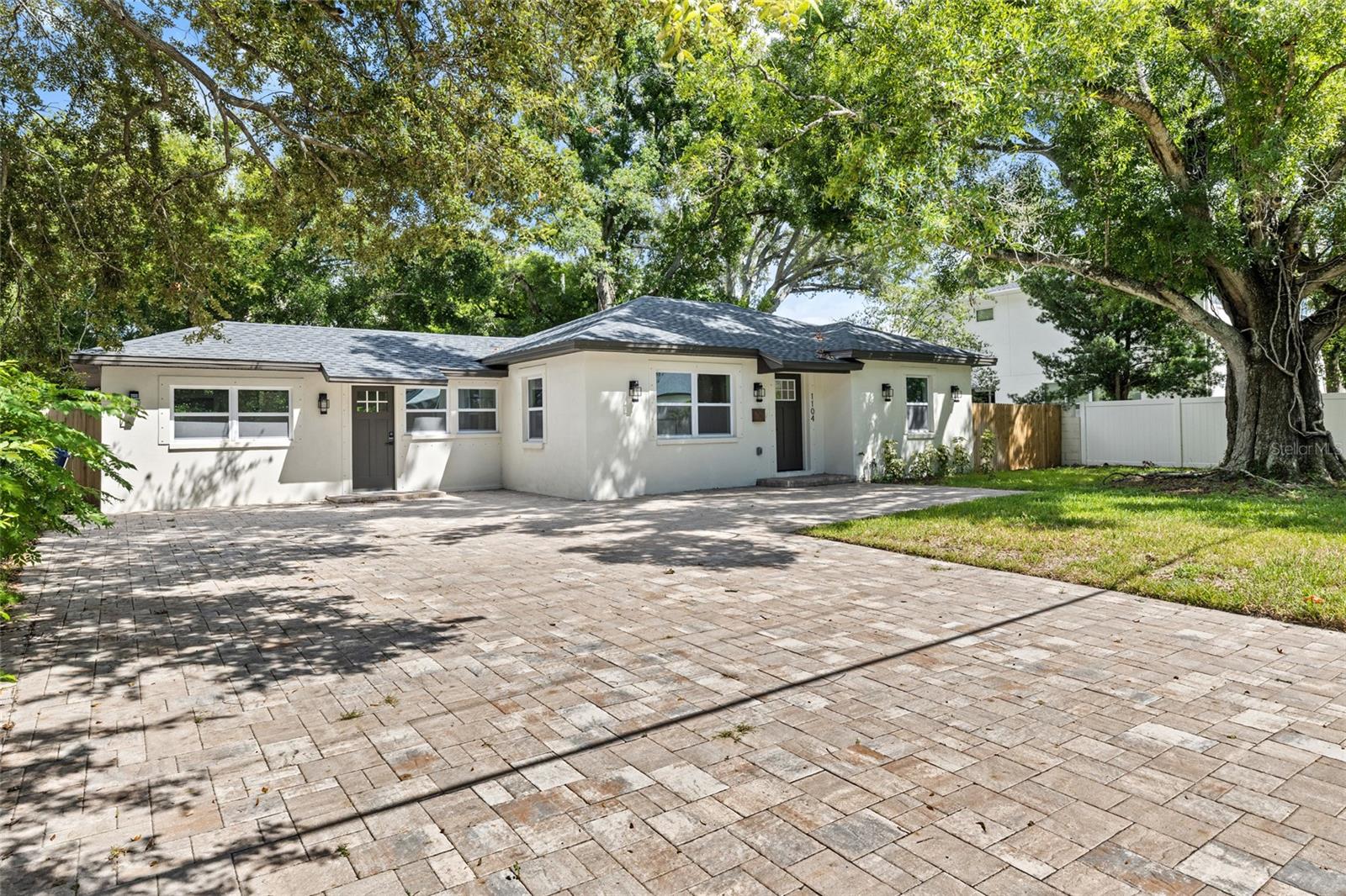 1104 S LOIS AVE — photo 3