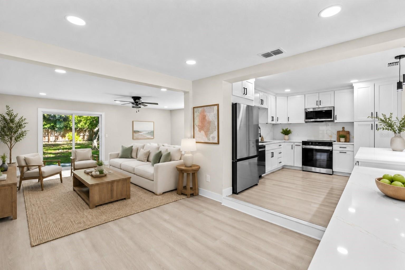 1104 S LOIS AVE — photo 13