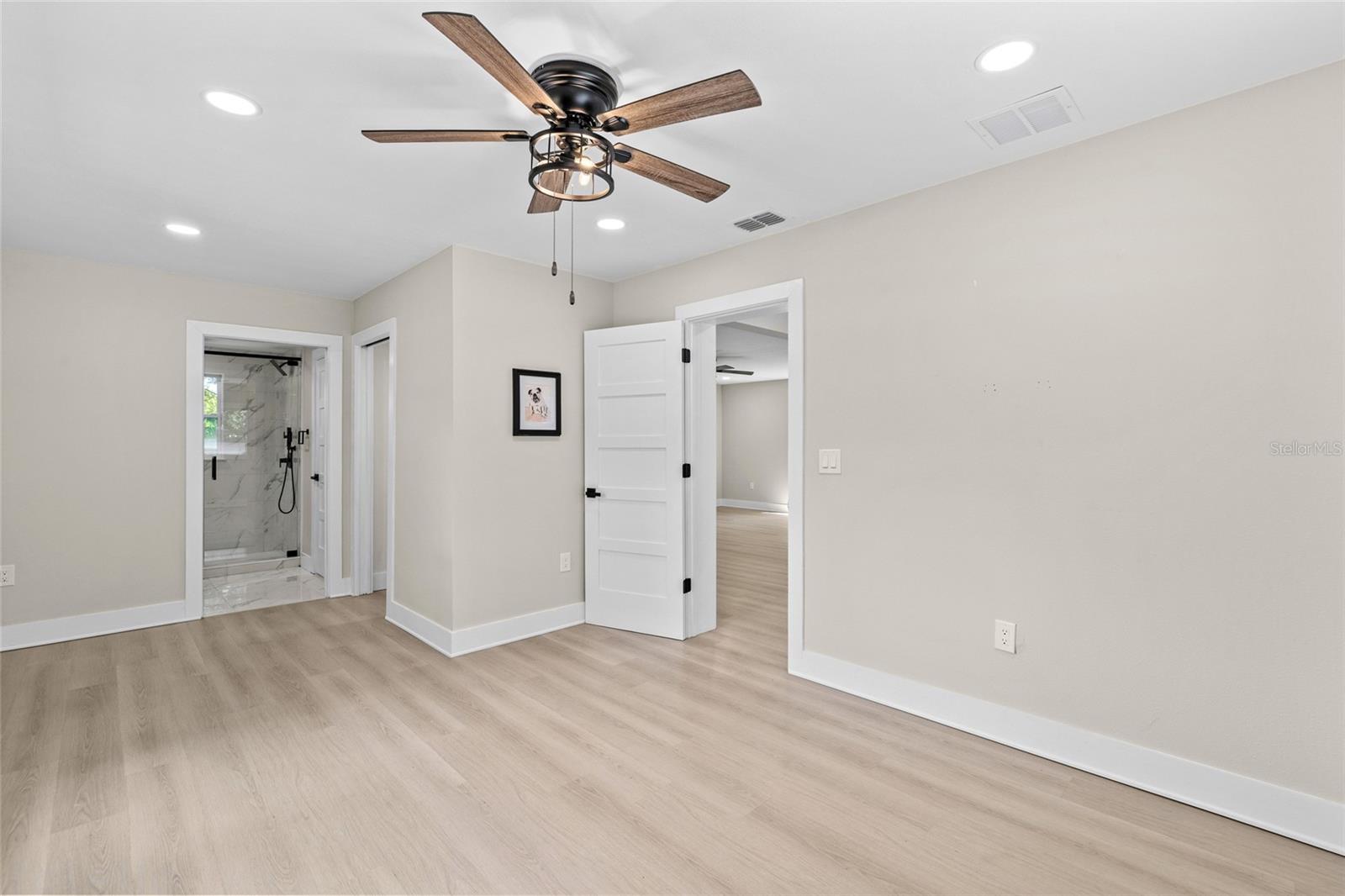 1104 S LOIS AVE — photo 26