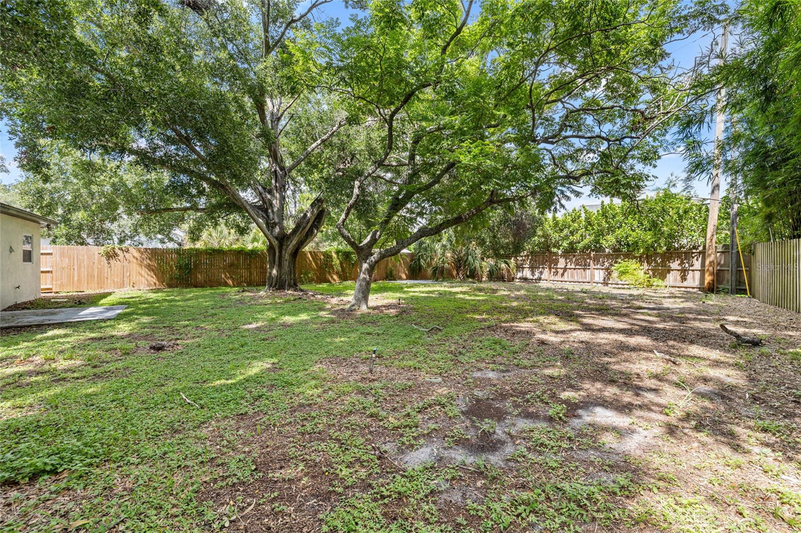1104 S LOIS AVE — photo 37