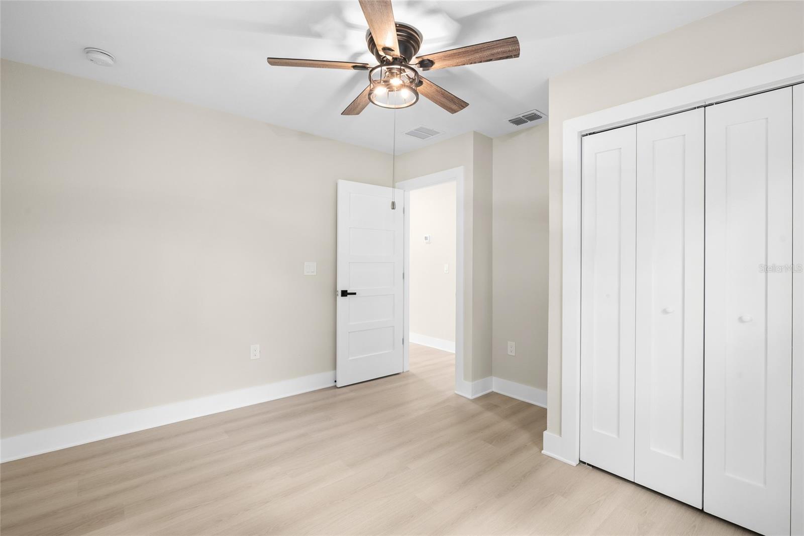 1104 S LOIS AVE — photo 30