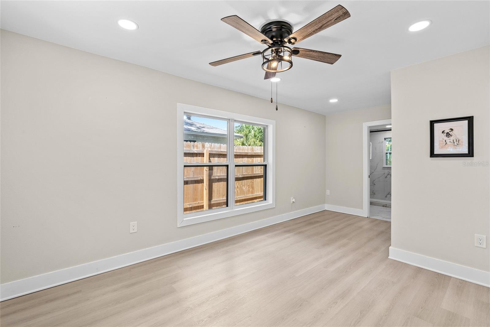 1104 S LOIS AVE — photo 24