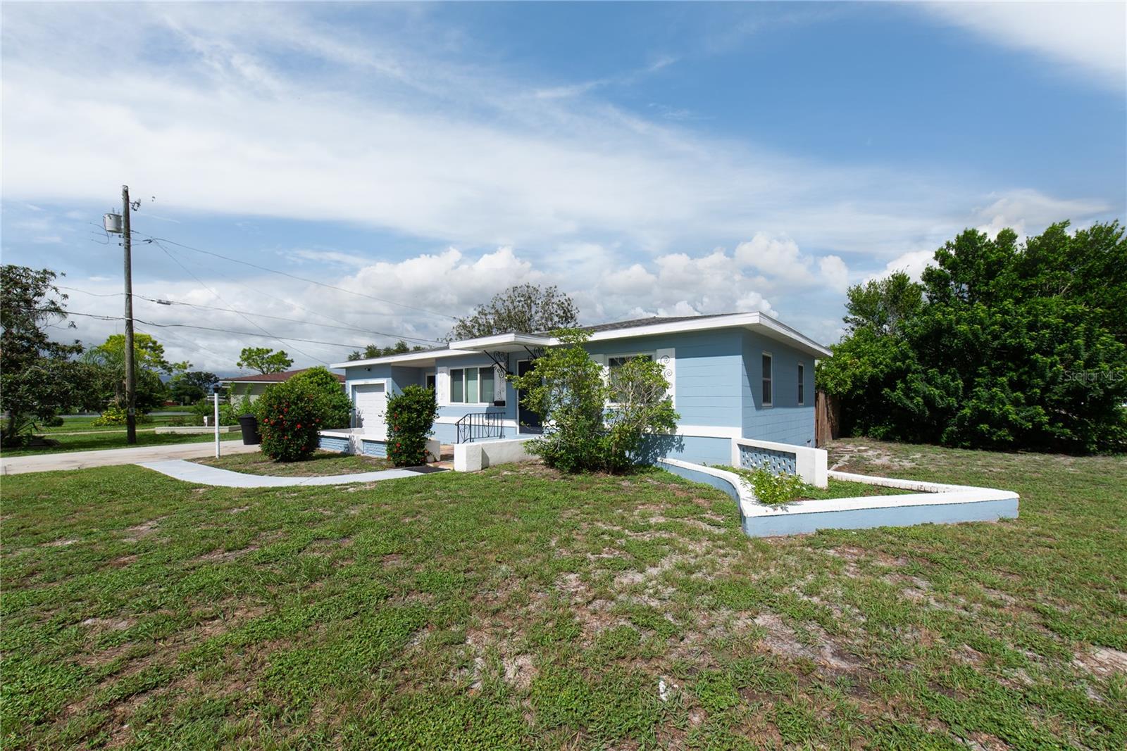 2501 LESLEE LAKE DR N — photo 3
