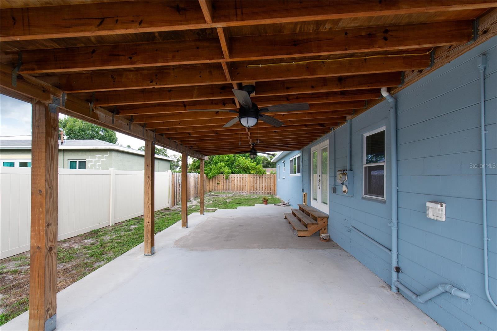 2501 LESLEE LAKE DR N — photo 10