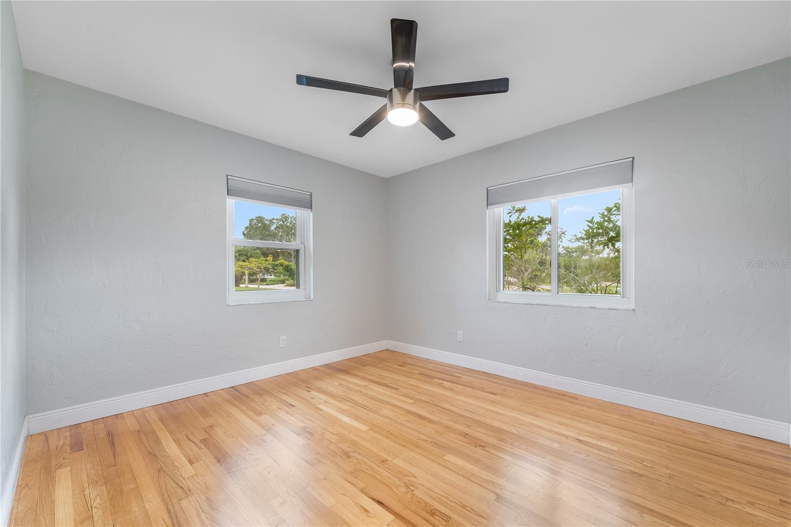 2501 LESLEE LAKE DR N — photo 25