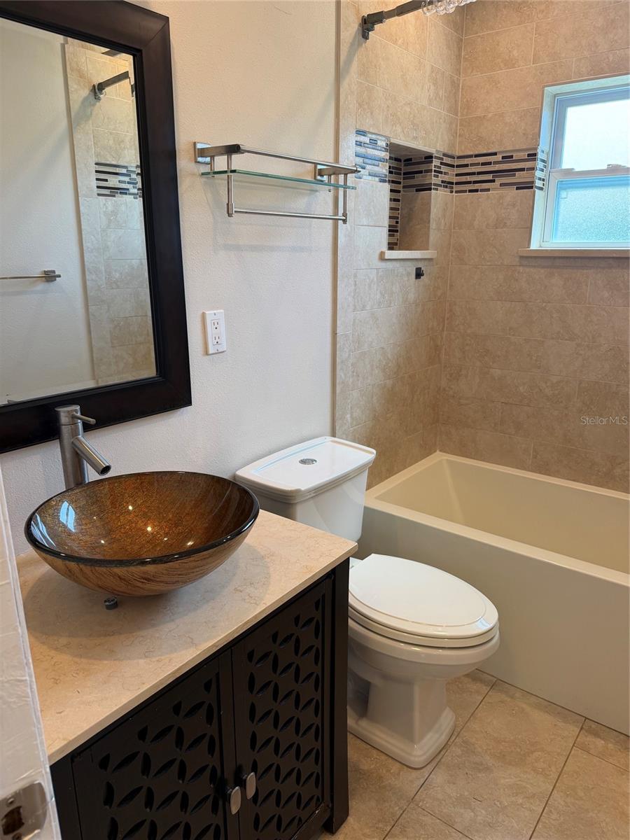 2501 LESLEE LAKE DR N — photo 30