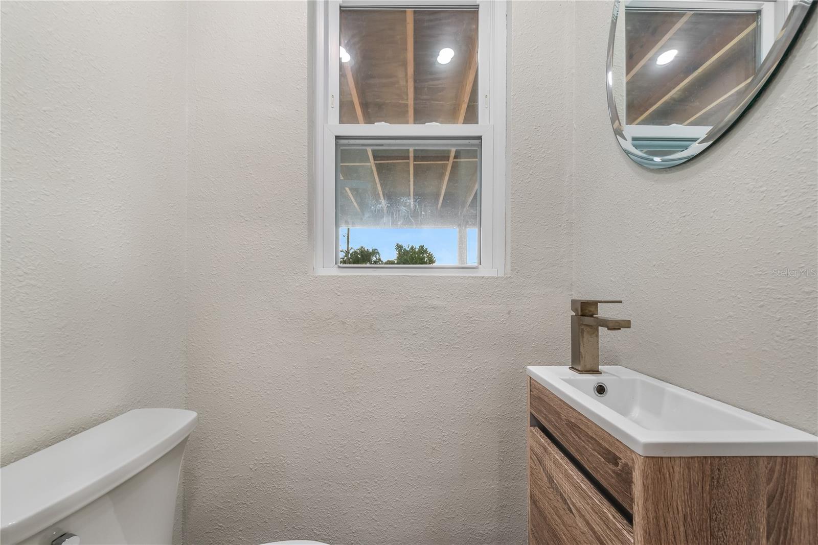 2501 LESLEE LAKE DR N — photo 37