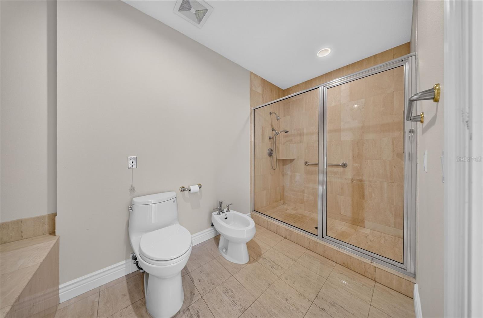 1233 N GULFSTREAM AVE #401 — photo 22