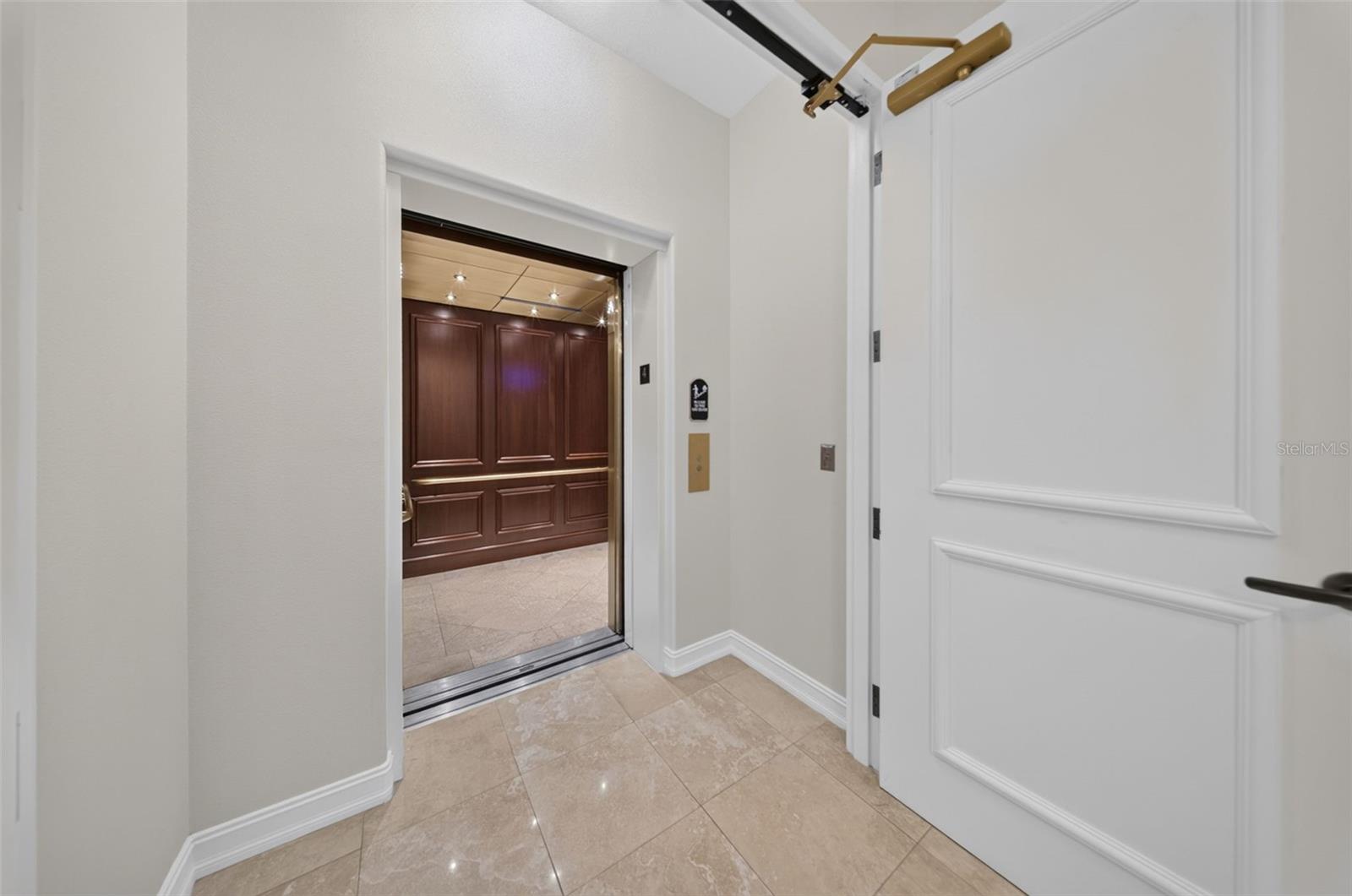 1233 N GULFSTREAM AVE #401 — photo 5