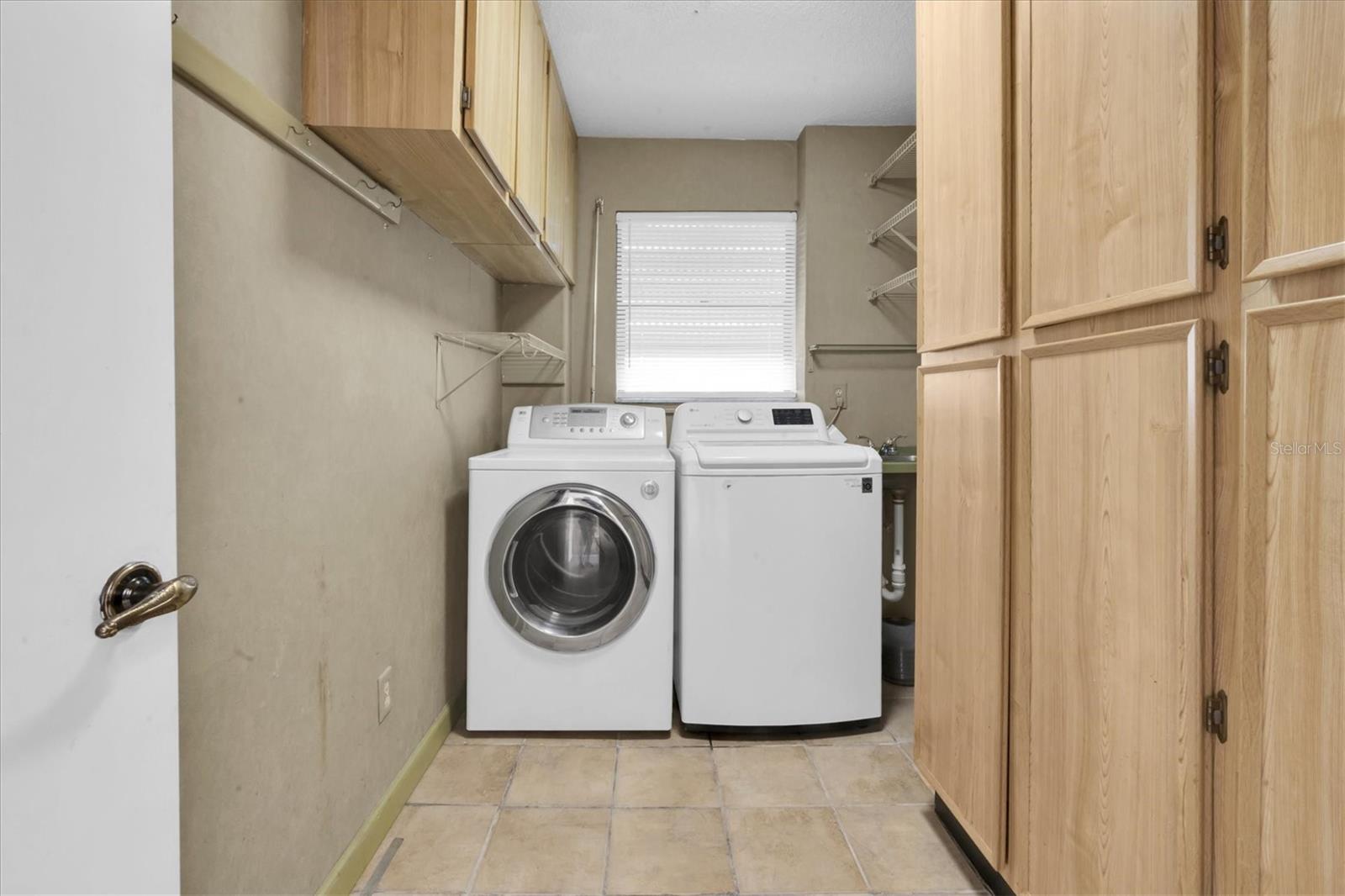 8198 TERRACE GARDEN DR #511 — photo 45