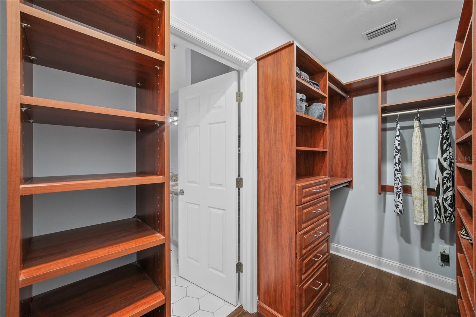 4625 LEGACY PARK DR — photo 23