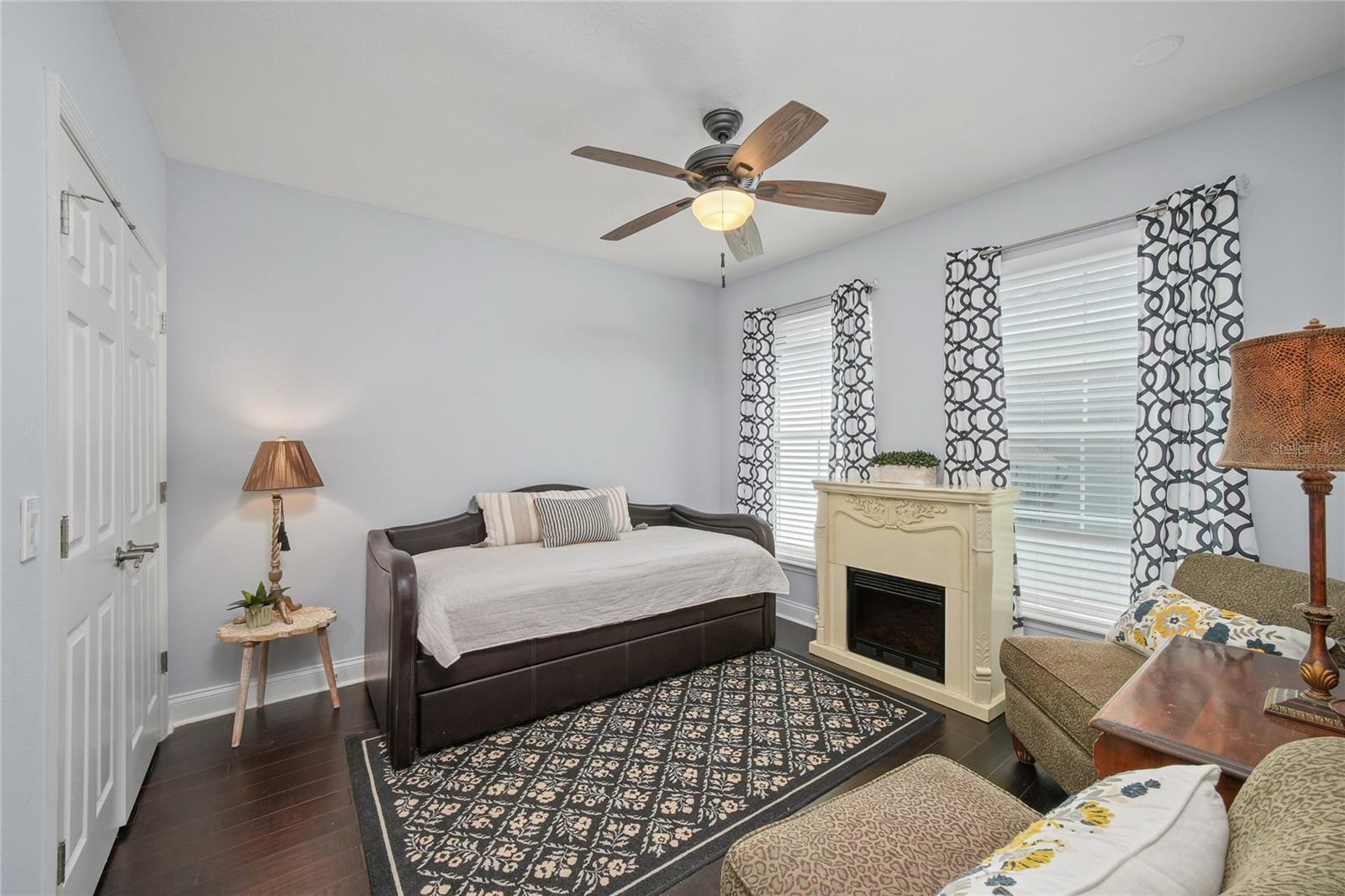4625 LEGACY PARK DR — photo 27