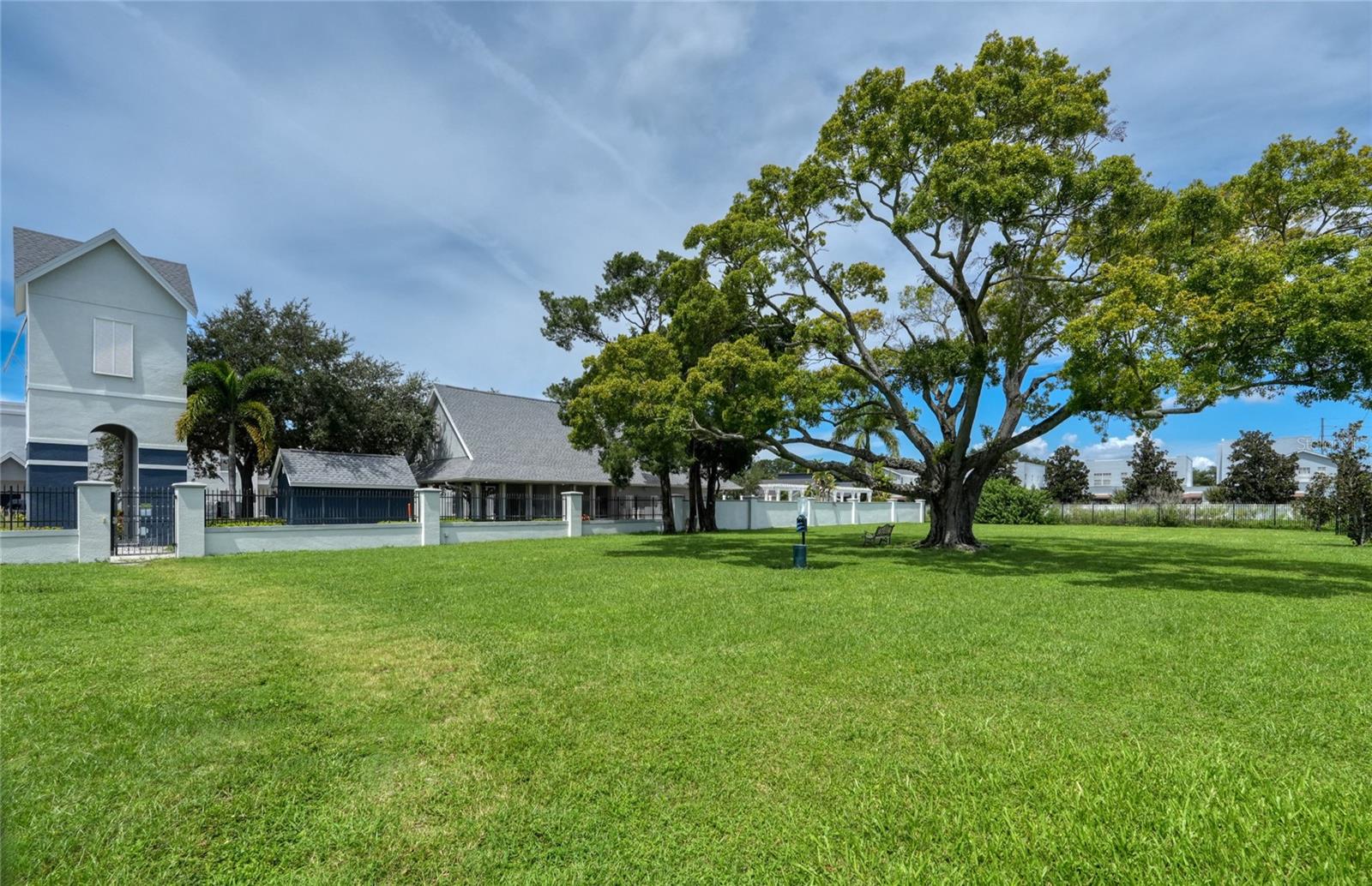 4625 LEGACY PARK DR — photo 41