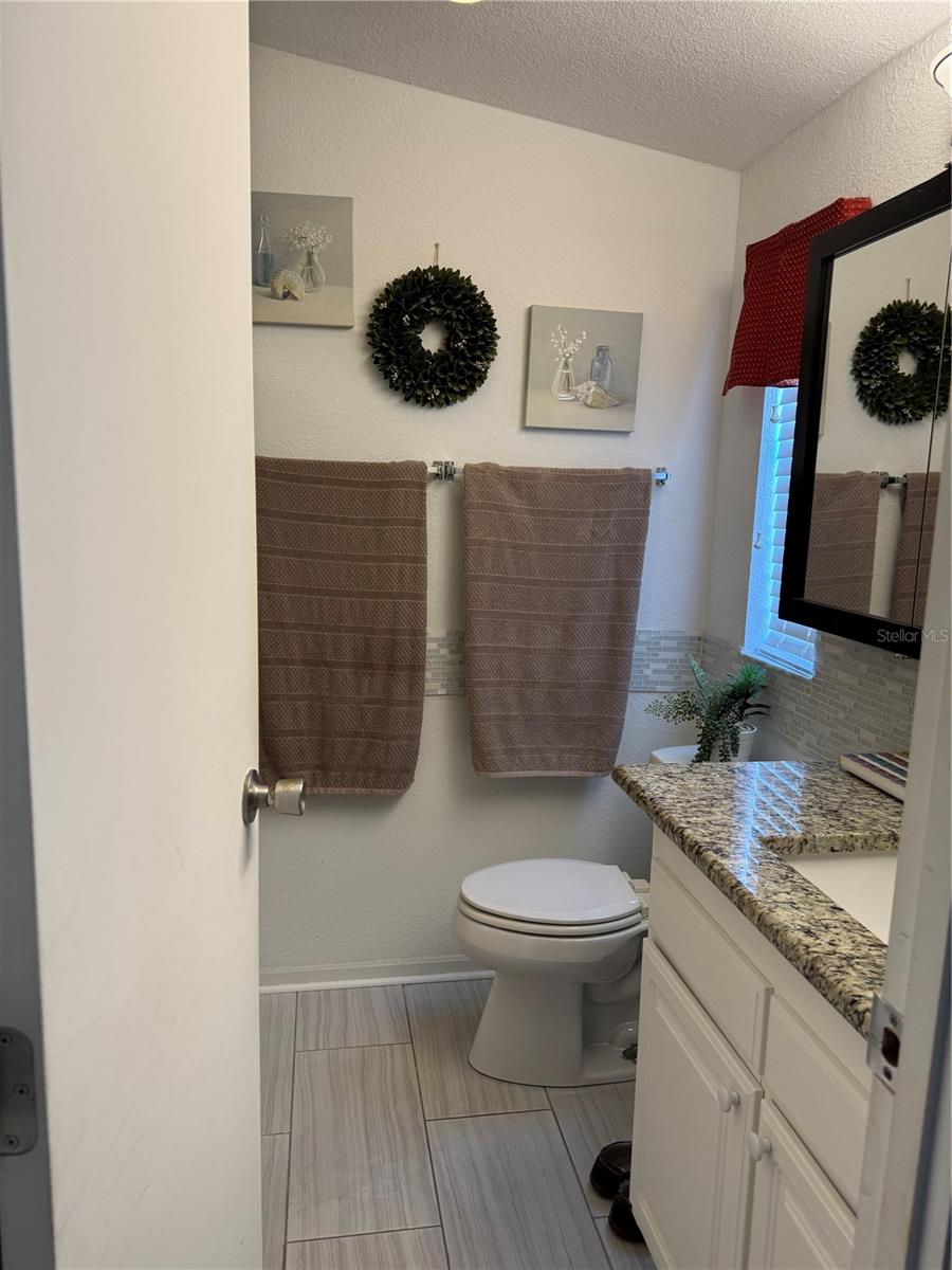 772 N GREEN CIR — photo 10