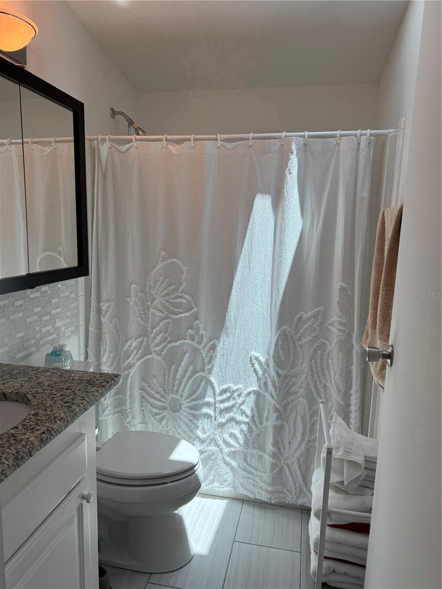 772 N GREEN CIR — photo 11