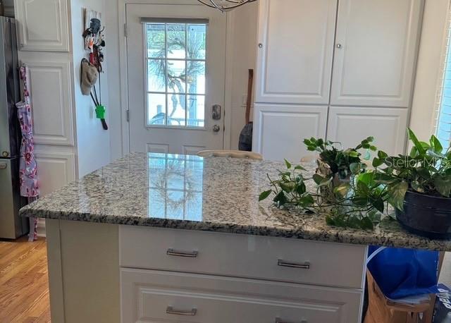 772 N GREEN CIR — photo 4
