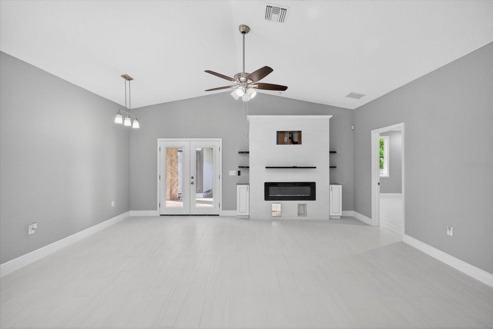 8914 N LYNN AVE — photo 28