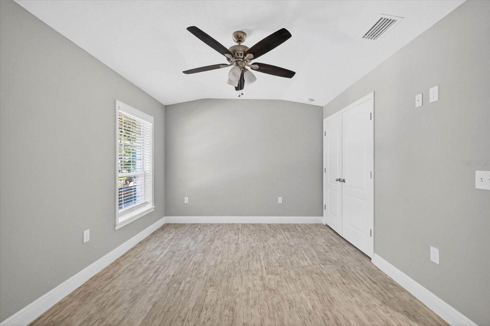 8914 N LYNN AVE — photo 54