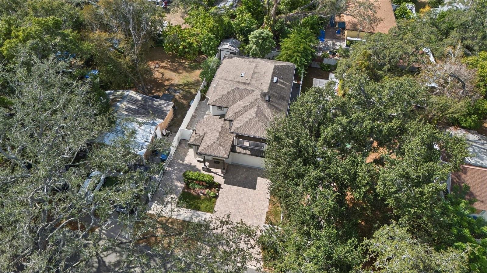 8914 N LYNN AVE — photo 2