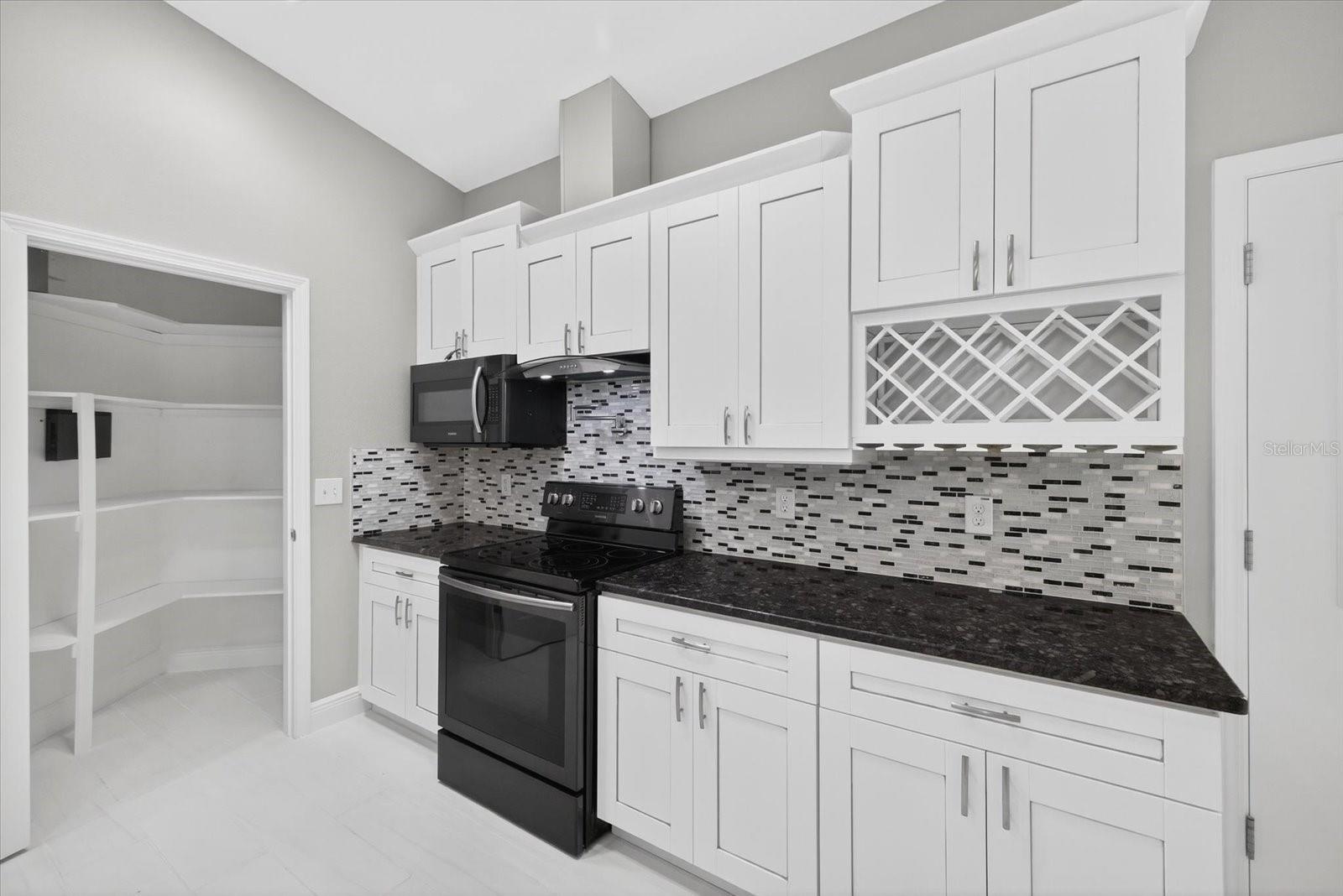 8914 N LYNN AVE — photo 30