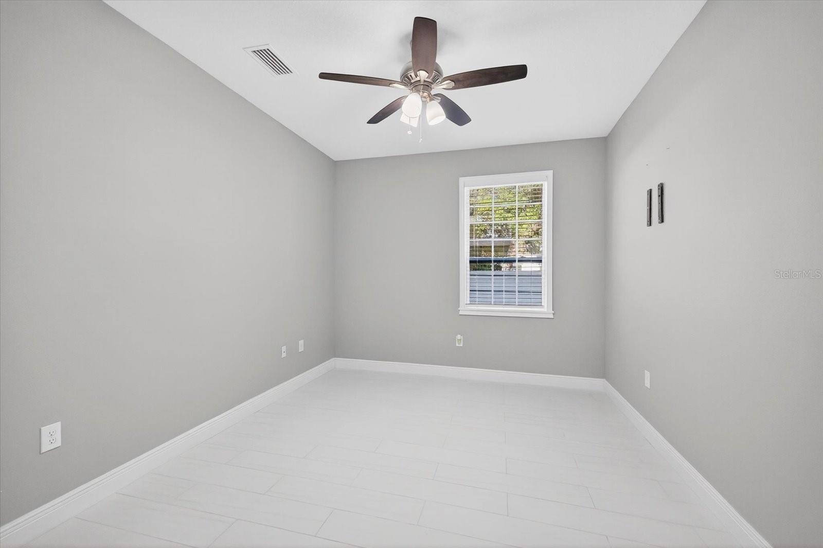 8914 N LYNN AVE — photo 21
