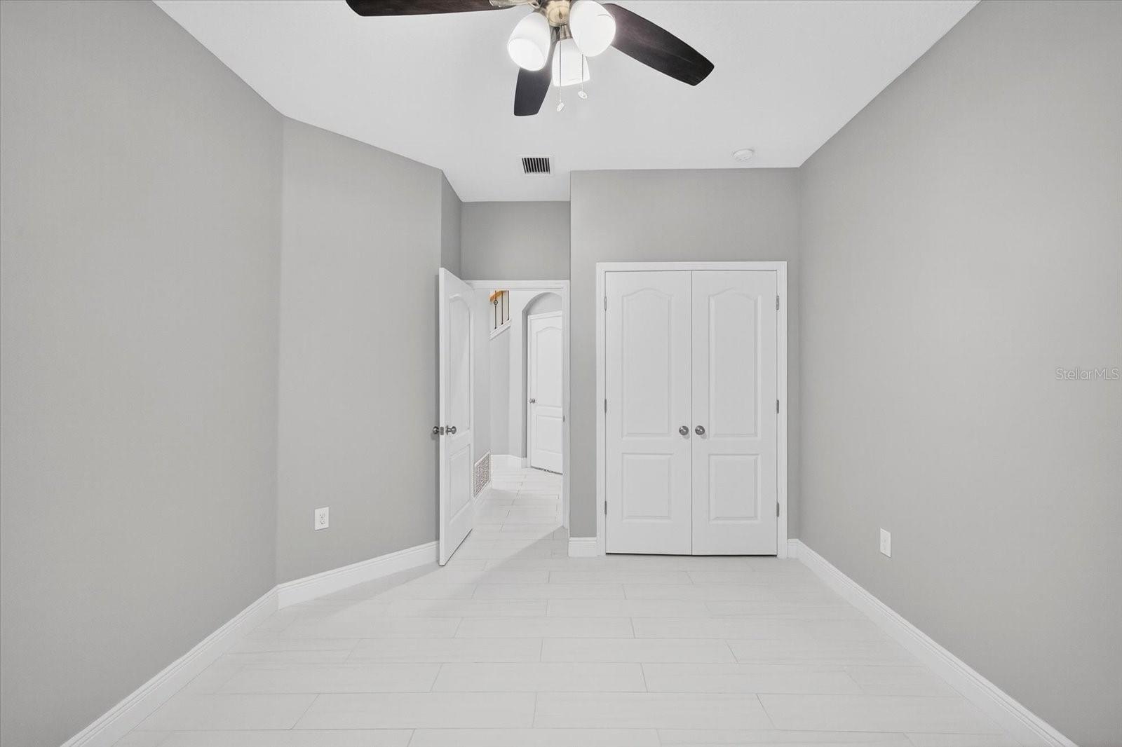 8914 N LYNN AVE — photo 22