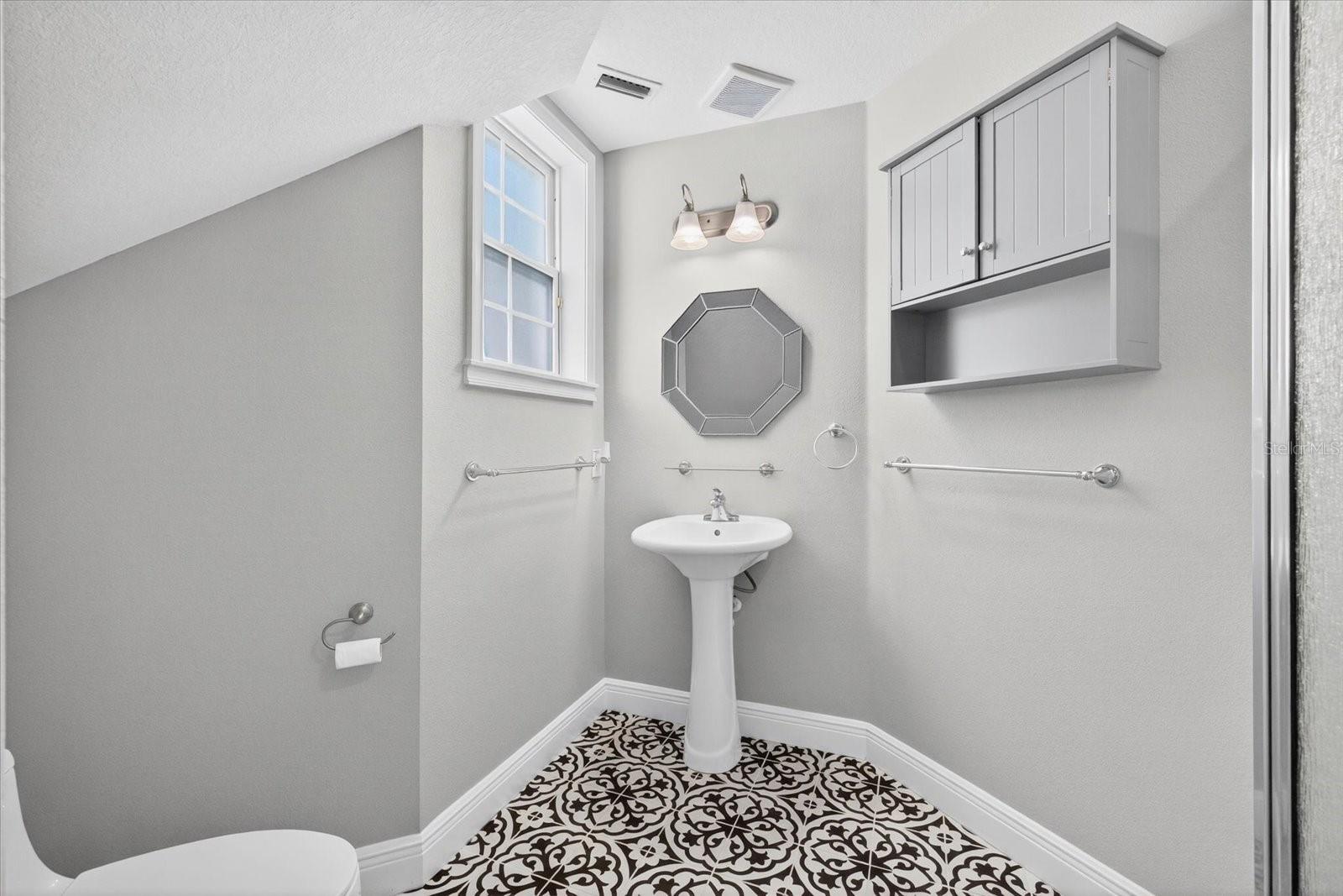 8914 N LYNN AVE — photo 18