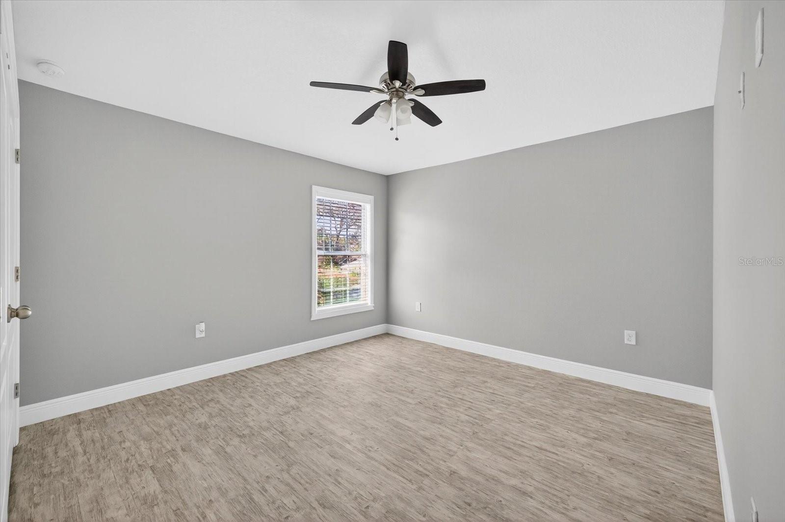 8914 N LYNN AVE — photo 56