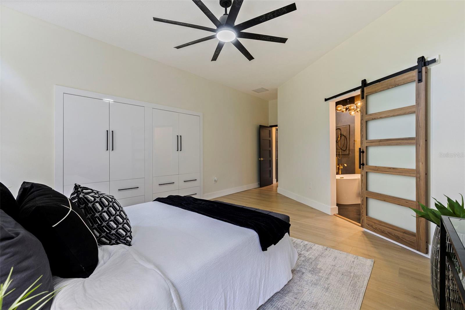 2796 CHALLENGER DR — photo 28