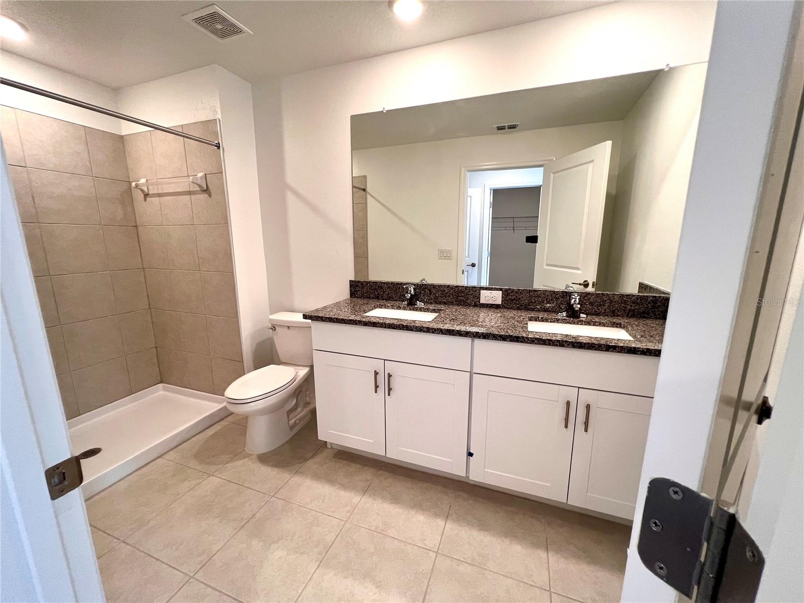 8333 CRESCENT OAKS DR — photo 36