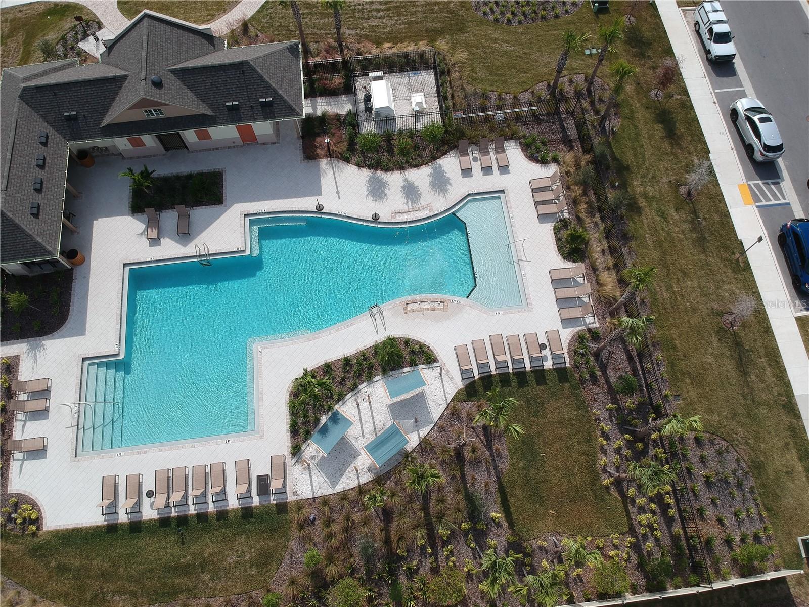 8333 CRESCENT OAKS DR — photo 5